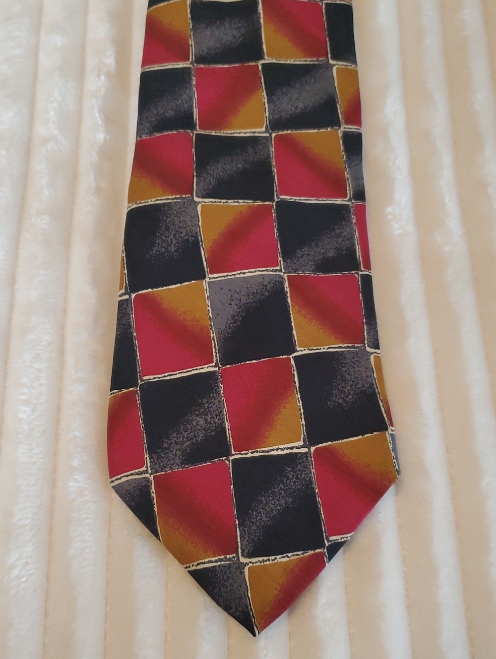 HUGO BOSS TIE, 100% SILK, Made In Italy - Picture 1 of 4